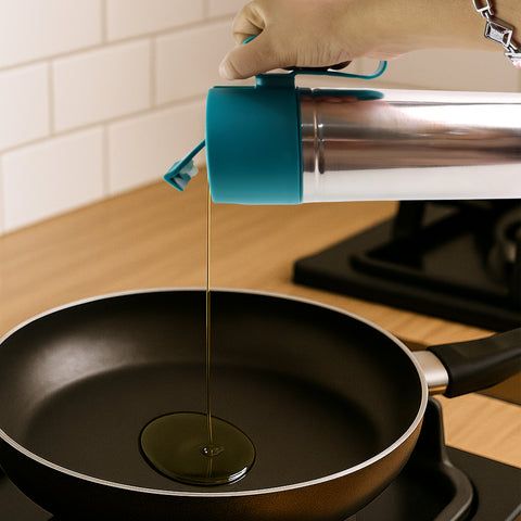 Premium Stainless Steel Oil Dispenser Bottle with Handle & Flip-Top Lid | Leakproof Kitchen Oil Pourer | Easy Pour Cooking Bottle